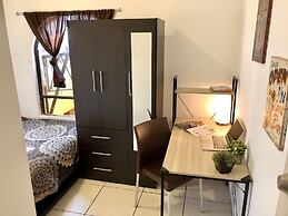 ROOMIES HOSTEL - Calle Puebla