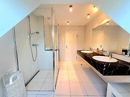 Penthouse 3bedrooms w. Parking&3Terraces