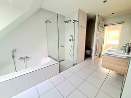 Penthouse 3bedrooms w. Parking&3Terraces