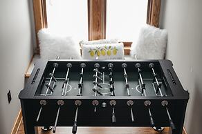 4BDR Broomhead Farmhouse Main House