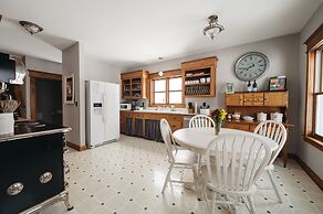 4BDR Broomhead Farmhouse Main House