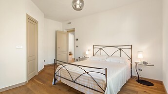 Casale Grottini 8 Emma Villas