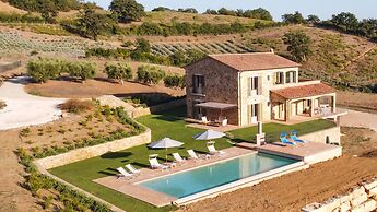 Casale Grottini 8 Emma Villas