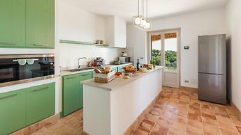 Casale Grottini 8 Emma Villas