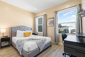 Modern 2Bed 2Bath & parking in Excelsior