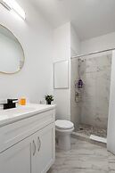 Modern 2Bed 2Bath & parking in Excelsior