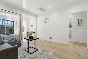 Modern 2Bed 2Bath & parking in Excelsior