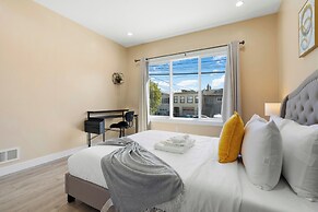 Modern 2Bed 2Bath & parking in Excelsior