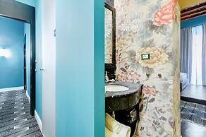 Premium Private Suites