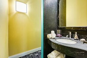 Premium Private Suites