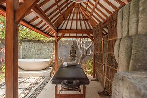 Villa Lotus Kayuputih