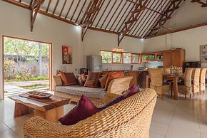 Villa Lotus Kayuputih