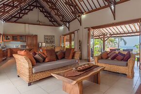 Villa Lotus Kayuputih