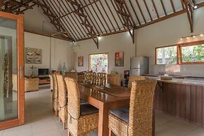 Villa Lotus Kayuputih