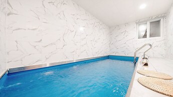 Gapyeong Orion Poolvilla Pension