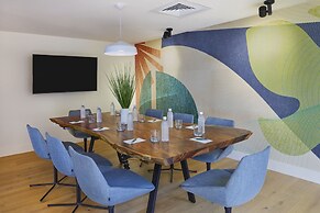 Renaissance Honolulu Hotel & Spa