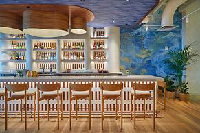 Renaissance Honolulu Hotel & Spa