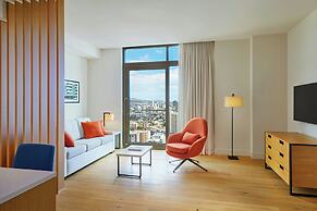 Renaissance Honolulu Hotel & Spa