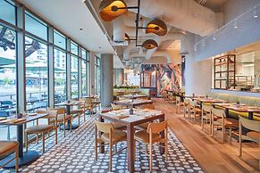 Renaissance Honolulu Hotel & Spa