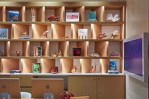 Renaissance Honolulu Hotel & Spa