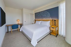 Renaissance Honolulu Hotel & Spa