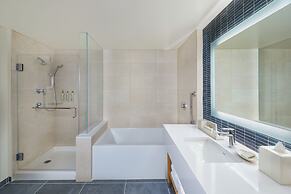 Renaissance Honolulu Hotel & Spa