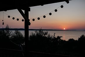 Ljubac Glamping Belltent Robinson