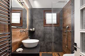 Aniv Villa by The Sea