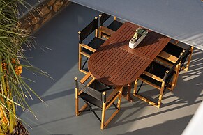 Aniv Villa by The Sea