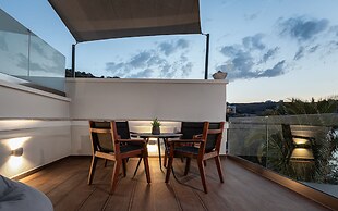 Aniv Villa by The Sea