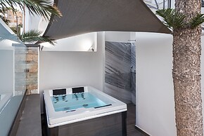 Aniv Villa by The Sea