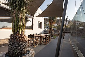 Aniv Villa by The Sea