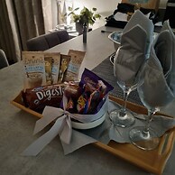 Immaculate 8-bed Cabin in Tattershall Lake