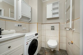 Miedziana Apartment Wrocław by Renters