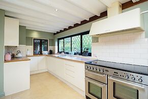 Country Home with Tennis Court & Hot Tub