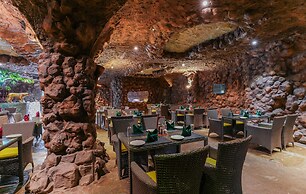 Summit Green Lake Tea Resort & Spa