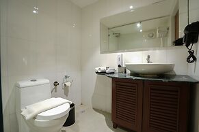 Summit Green Lake Tea Resort & Spa