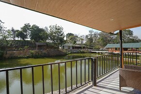 Summit Green Lake Tea Resort & Spa