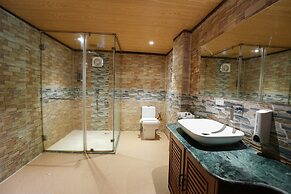 Summit Green Lake Tea Resort & Spa