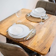 Deluxe 1 Bedroom Serviced Apartment 57 m2