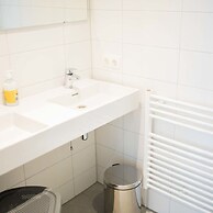 Deluxe 1 Bedroom Serviced Apartment 57 m2