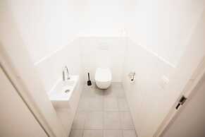 Deluxe 1 Bedroom Serviced Apartment 57 m2