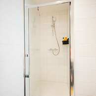 Deluxe 1 Bedroom Serviced Apartment 57 m2