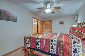 Smoky Mountain Getaway 3 Bedroom Cabin by RedAwning