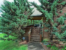 Smoky Mountain Getaway 3 Bedroom Cabin by RedAwning