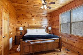 Smoky Mountain Lodge 6 Bedroom Cabin by RedAwning