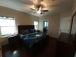 Exquisite Waterfront Retreat - Pet Friendly by RedAwning