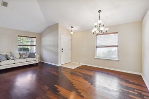 Exquisite Waterfront Retreat - Pet Friendly by RedAwning