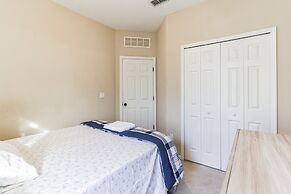 Exquisite Waterfront Retreat - Pet Friendly by RedAwning