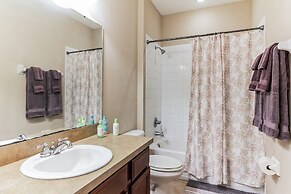 Exquisite Waterfront Retreat - Pet Friendly by RedAwning